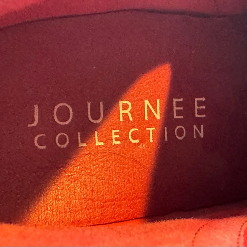 Journee Issla Western Ankle Bootie Red Suede Ankle - Picture 7 of 9